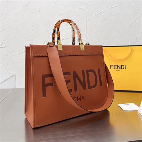 precio cartera fendi|carteras Fendi chile.